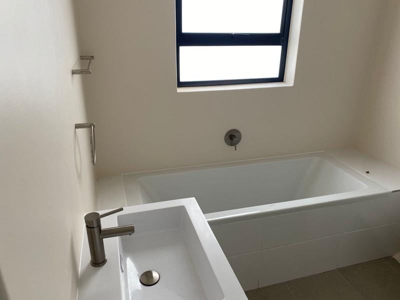 3 Bedroom Property for Sale in Silver Oaks Western Cape